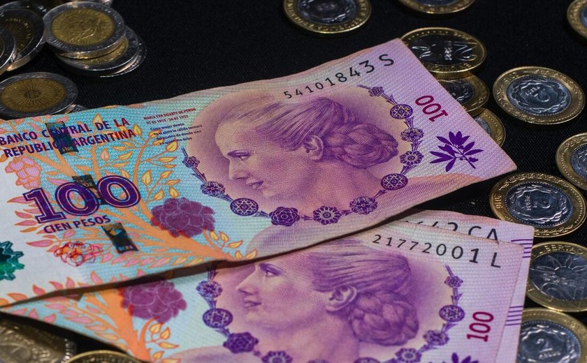 PIB da Argentina encolhe pelo segundo mês consecutivo em junho, com queda de 0,7% ante maio