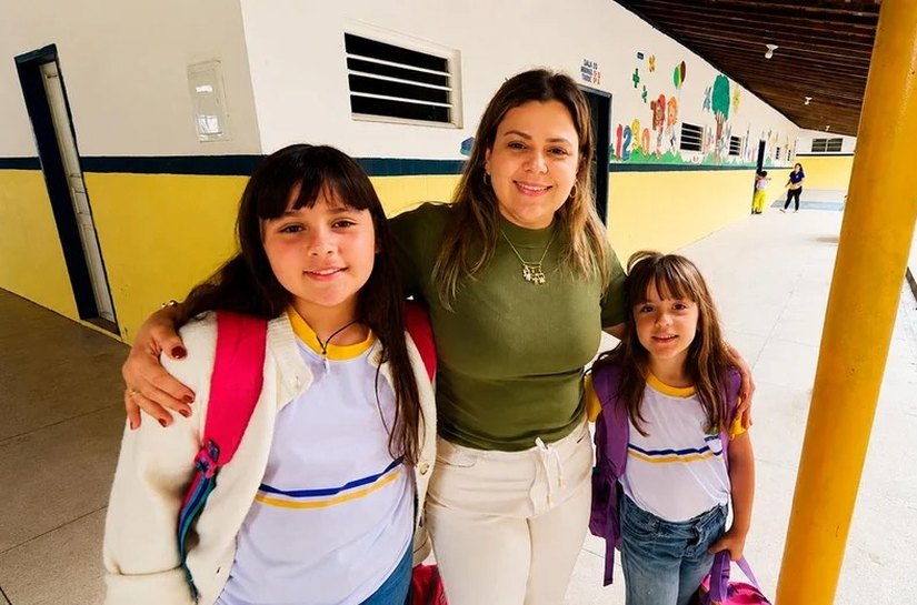 Samyra do Basto dá exemplo, aposta no ensino público para educar as filhas e quer transformar a realidade da educação em Alagoas