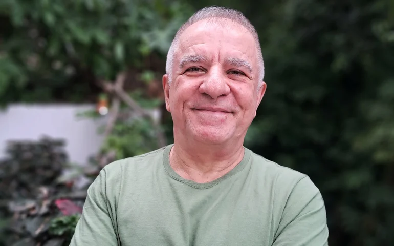 Obra revisita 50 anos da história nacional e tensiona política e consciência