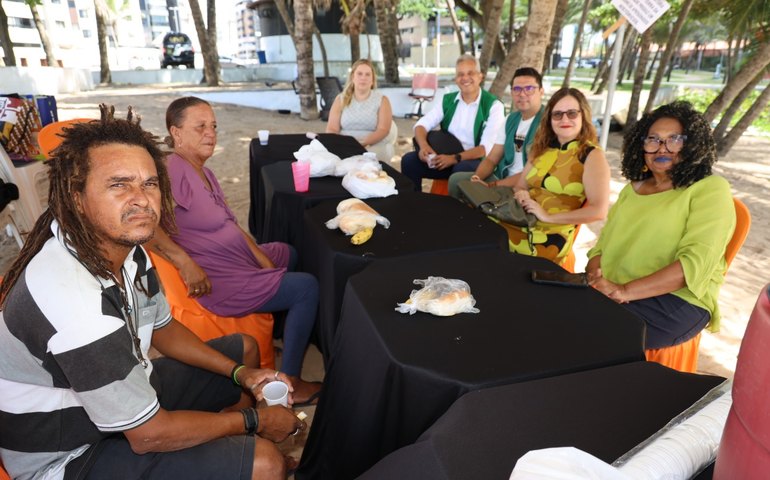 MP participa de evento com pessoas negras em situação de rua na luta por respeito e inclusão
