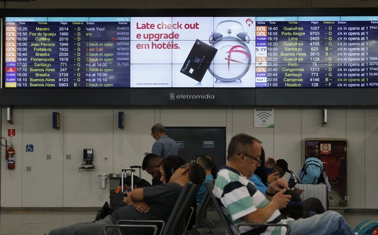 Não há decisão sobre aumentar passageiros no Santos Dumont, diz SAC