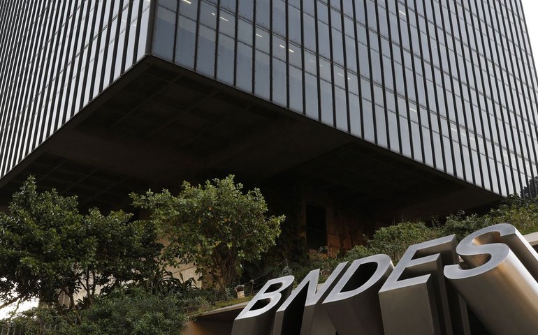 Alagoas e BNDES lançam edital para nova concessão de saneamento