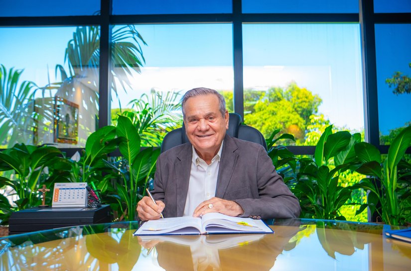 Ronaldo Lessa assume interinamente o governo de Alagoas