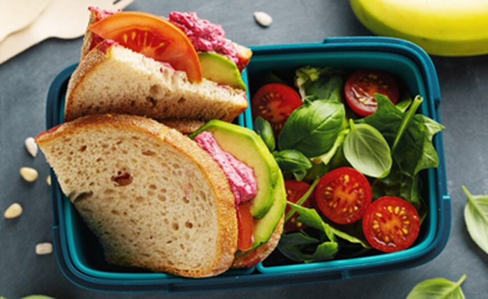 Profissional ressalta que a alimentação está atrelada ao raciocínio e pode afetar o desempenho do estudante