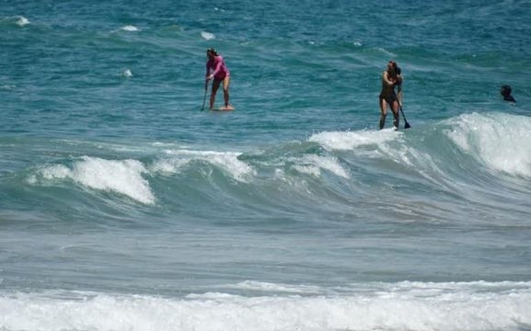 Esporte aquático movimenta economia na Praia do Francês