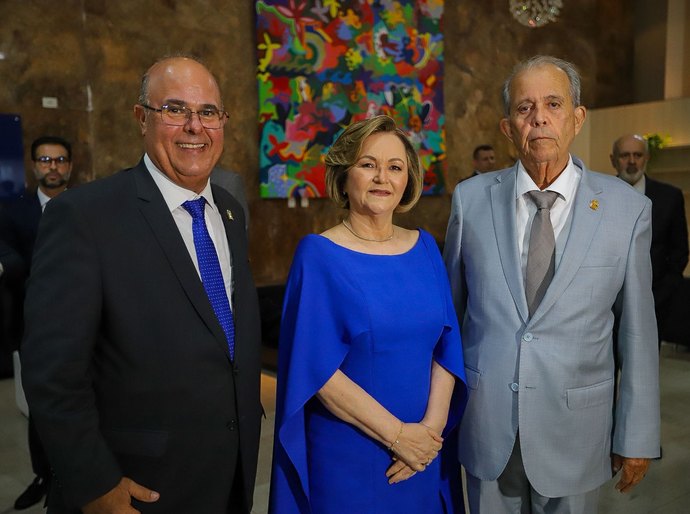 Celyrio Adamastor marca presença na entrega da Comenda Ministra Marluce Caldas