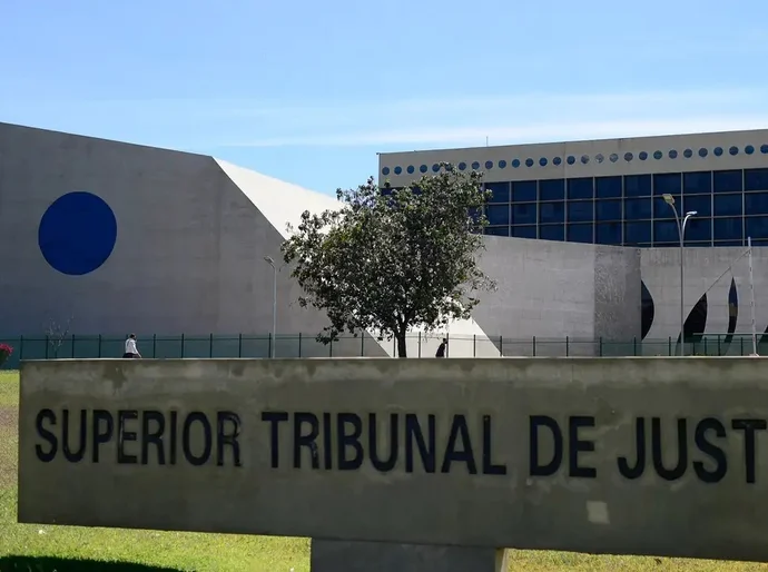 PF prende prefeito de Palmas por vazamento de investigação sigilosa