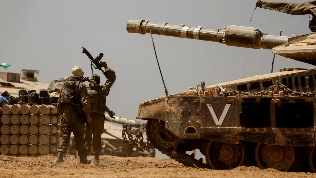 Soldado israelense morre atropelado por caminhão na Cisjordânia, diz Exército de Israel