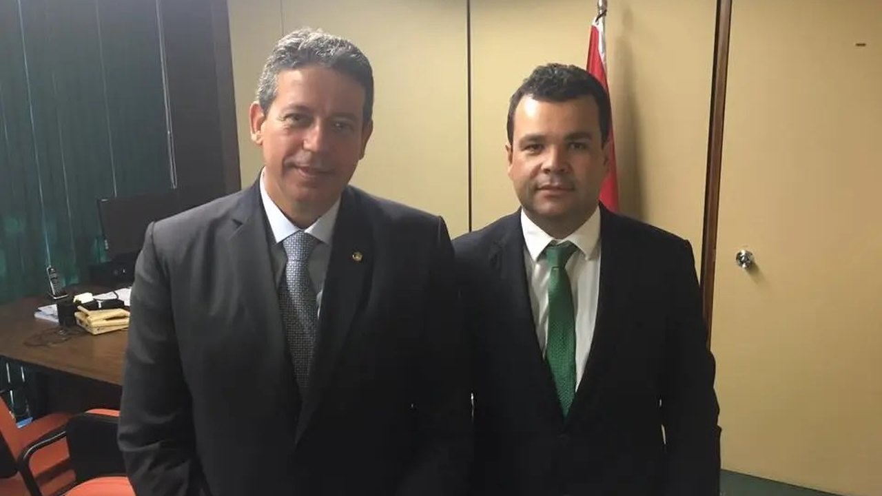 Jornalista revela que empresas dos filhos de Lira e Cavalcante faturaram R$ 34 milhões do governo federal em dois anos