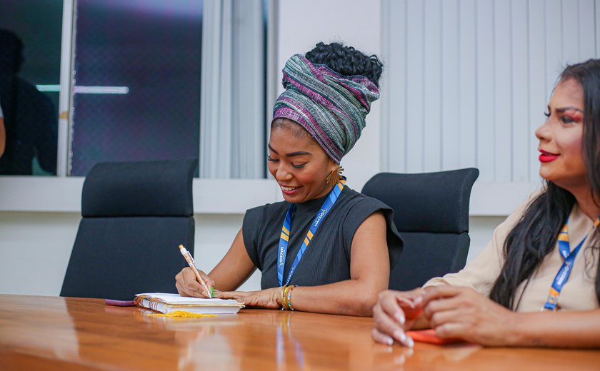 Seminário avança implementação da política de equidade étnico-racial na rede municipal de ensino