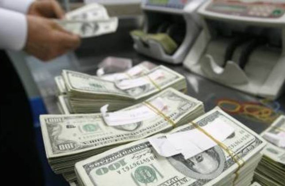 dolar-dolares-moeda-americana-02032022182437696.jpeg / Foto: LEE JAE-WON/REUTER