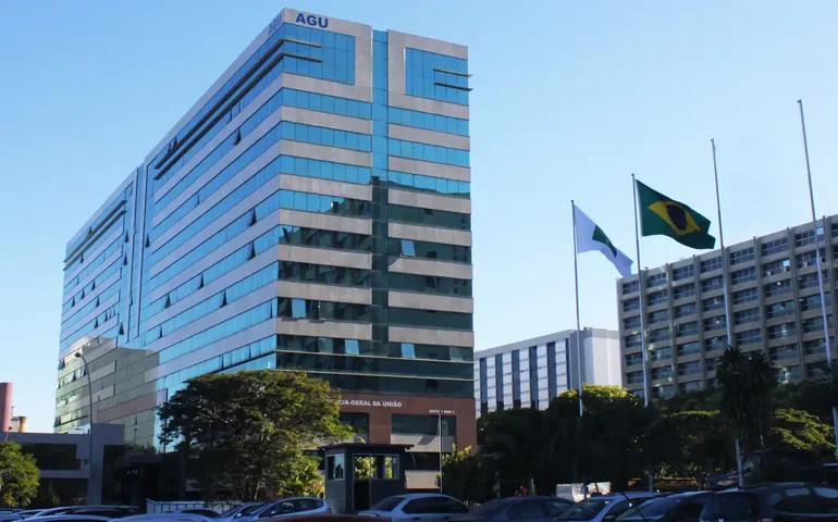 AGU vai apresentar ao STF ação para restaurar efeitos do decreto que aumentava IOF