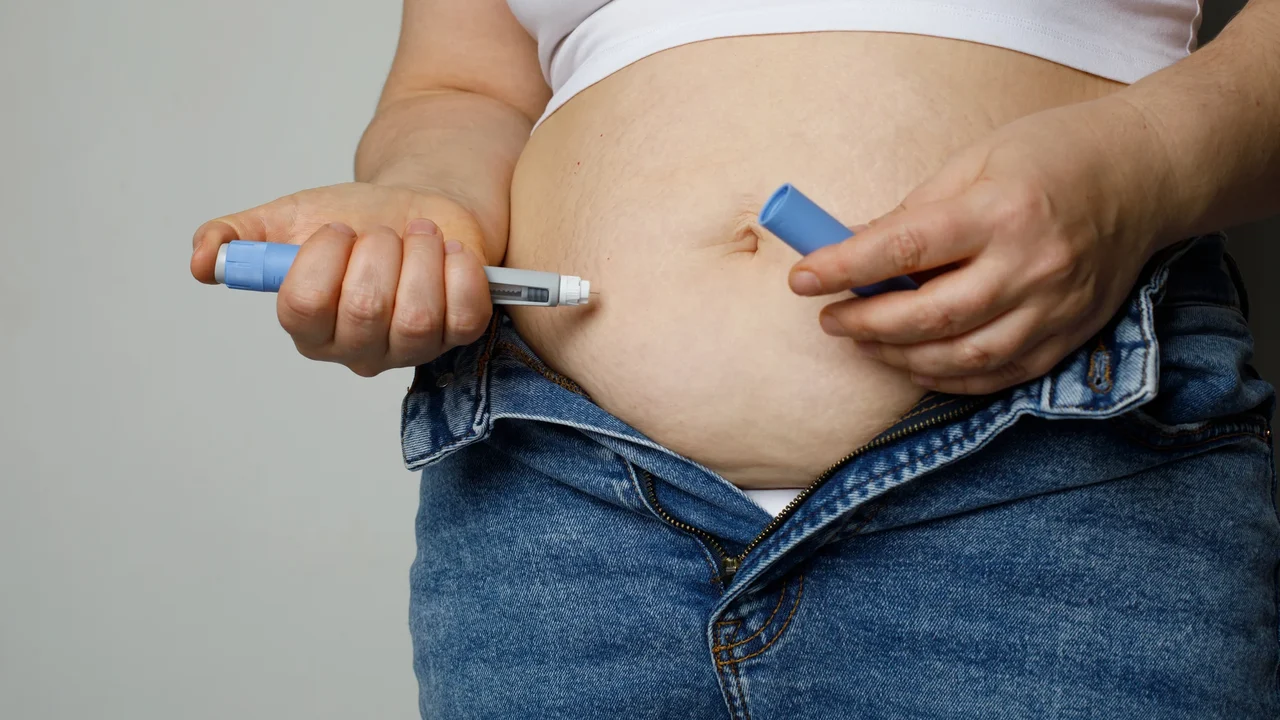 Uso de canetas emagrecedoras impulsiona busca por procedimentos para firmeza facial