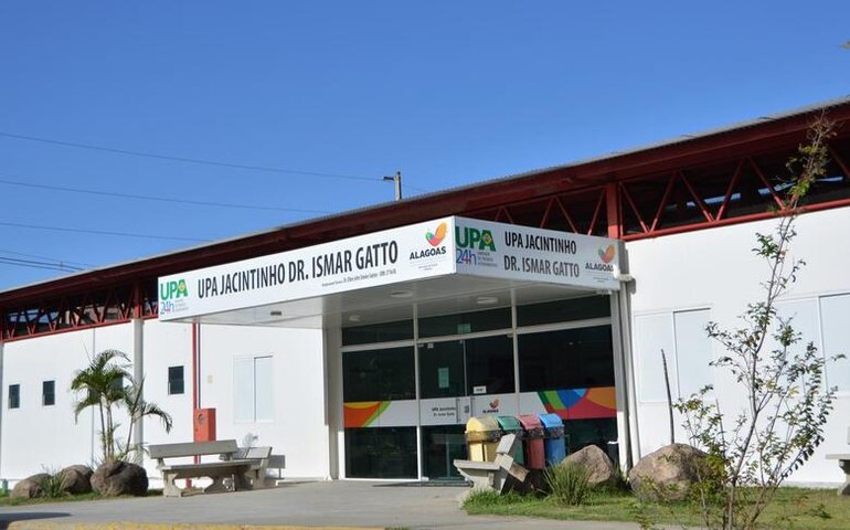 Casos de síndromes gripais crescem em Alagoas e superlotam UPAS