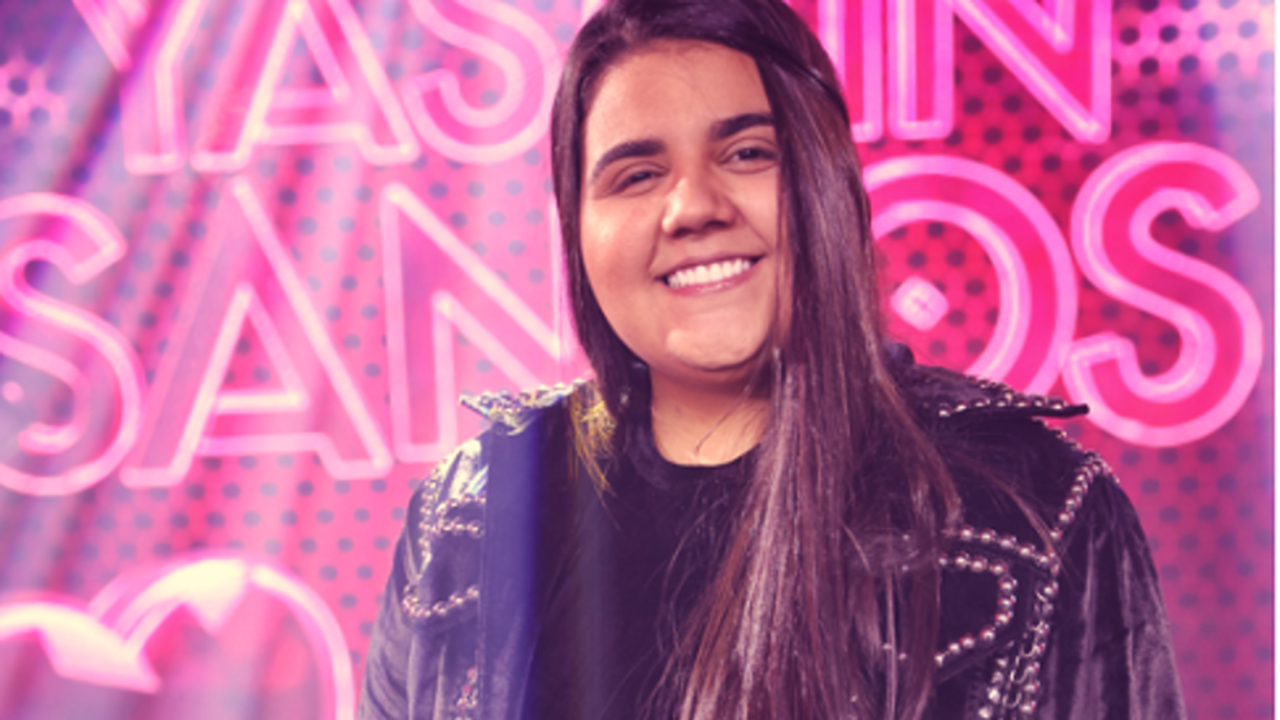 Yasmin Santos sobe EP e divulga novo single