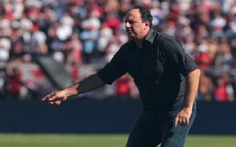 14 jogos e 14 derrotas: Rogério Ceni mantém jejum e segue sem vencer o Flamengo