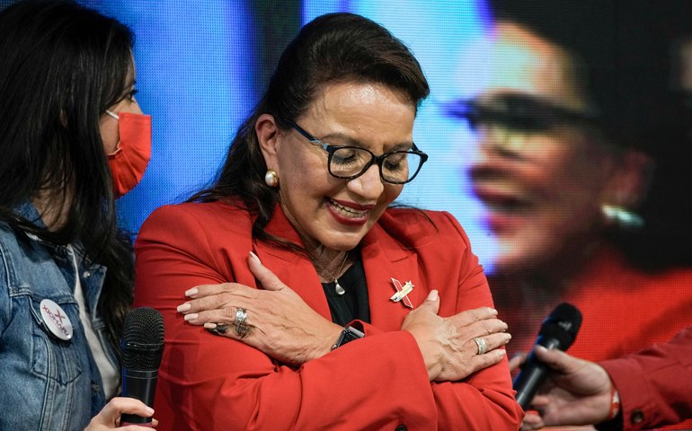 'Precisamos pensar no papel de Itaipu nos próximos 50 anos', diz Santiago Peña