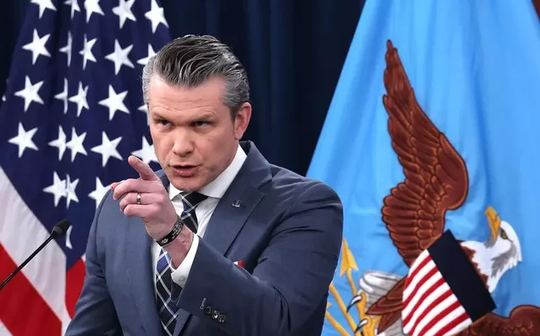 Hegseth nega 'guerra sem fim' no Irã e chama europeus de 'ingratos'