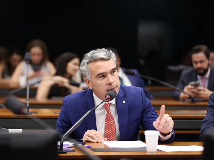 Rafael Brito é o único representante de Alagoas em comissão que analisa o fim da escala 6x1