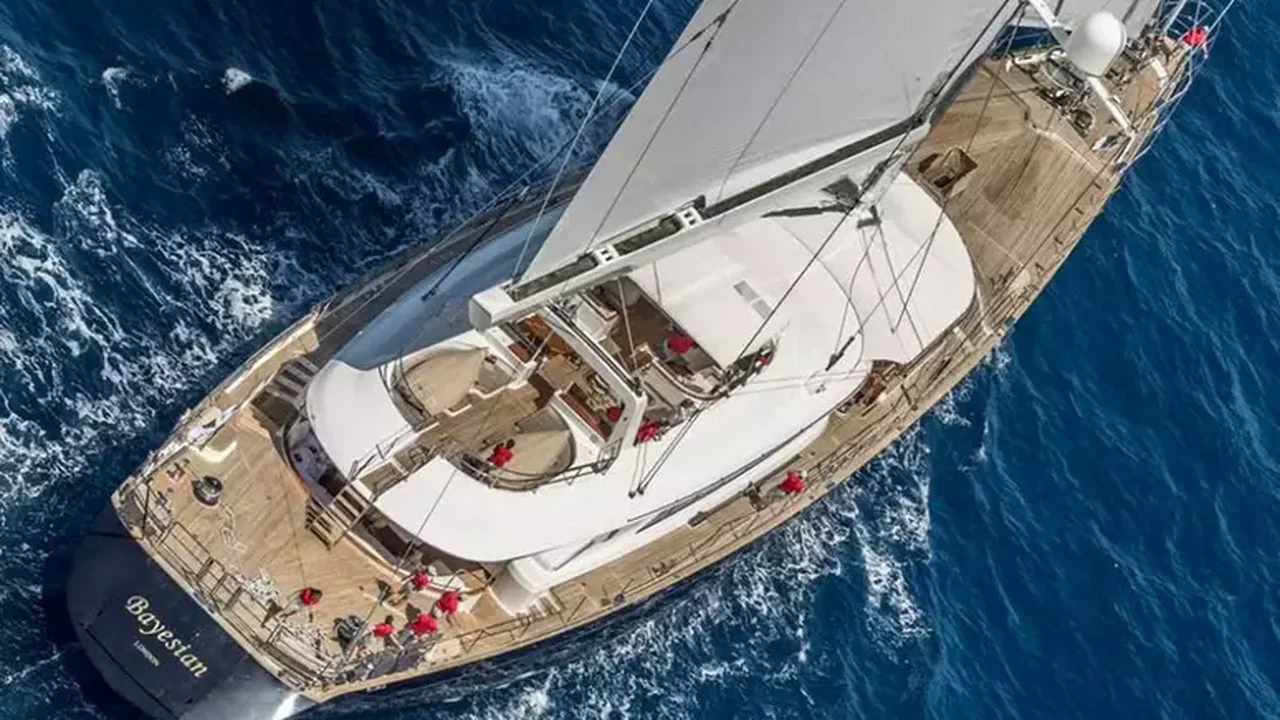 Superiate de luxo que naufragou na Itália foi vendido por R$ 220 milhões; veja fotos