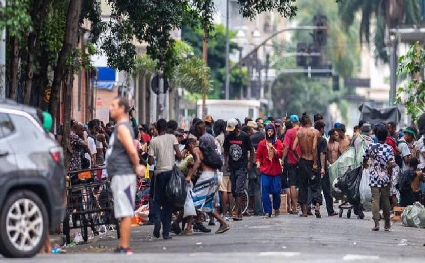 Na cracolândia, facção mantém 'tribunal' para punir e até eliminar quem atrapalha venda de drogas