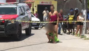 Técnica de enfermagem é assassinada a tiros e filha encontra corpo na rua