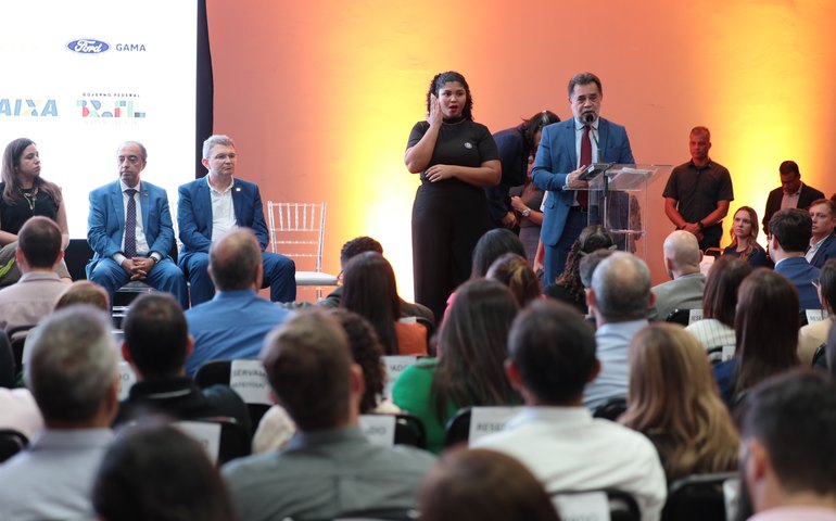 “A gestão fundamentada na eficiência transforma a realidade do seu povo”, diz PGJ Lean Araújo durante Congresso dos Municípios Alagoanos