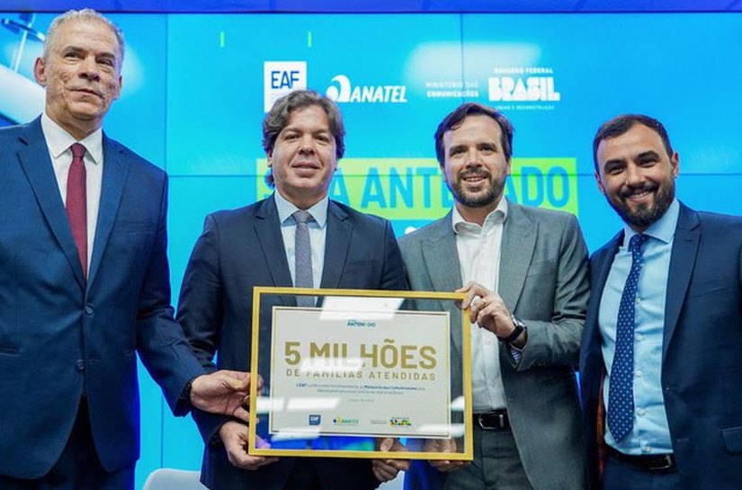 Ministério das Comunicações e EAF chegam a 5 milhões de famílias que receberam parabólicas digitais gratuitas