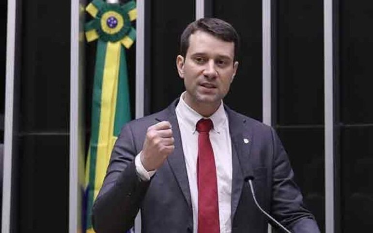 Deputado Daniel Barbosa destaca atuação do Procon de Arapiraca em artigo sobre o Dia do Consumidor
