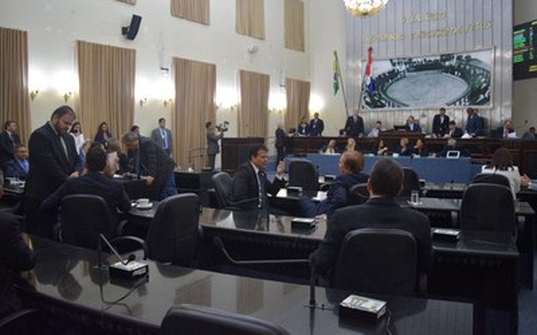 Mesa Diretora da ALE decreta férias coletivas durante recesso legislativo