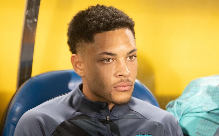 Barcelona não conta com Vitor Roque para a próxima temporada, diz jornal