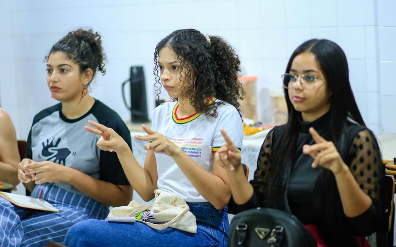 Seduc abre pré-inscrições para curso básico de Libras na próxima segunda-feira