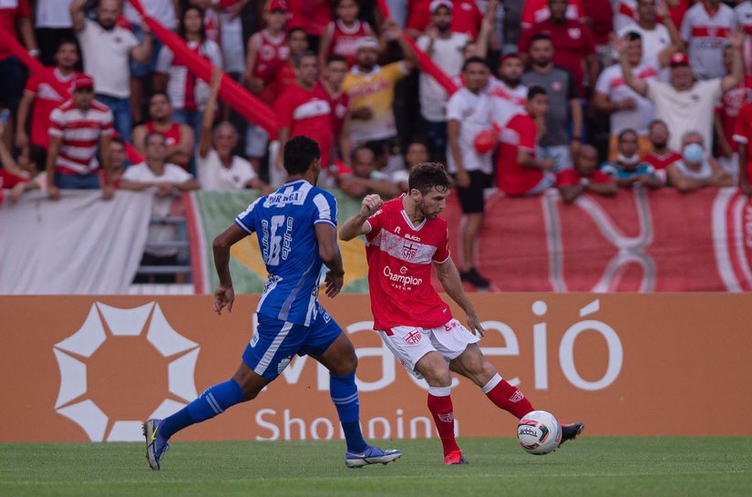 Após decisão da CBF, CRB supera CSA e vira maior campeão alagoano