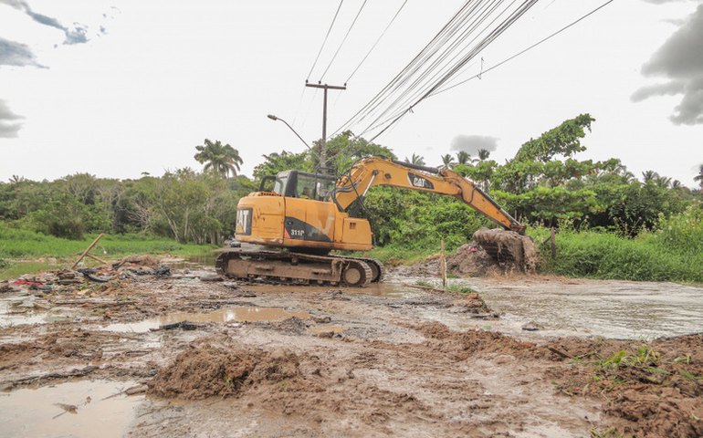 Rua da granja na Chã da Jaqueira é interditada para serviços de infraestrutura