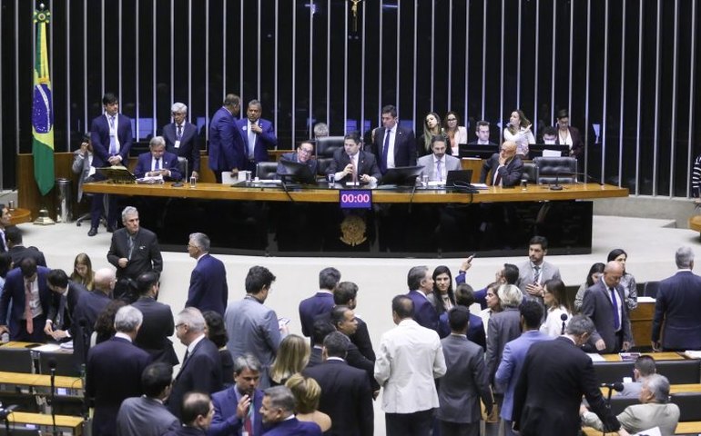 Comissão Mista aprova relatório da MP do consignado privado