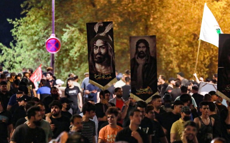 Após nova profanação do Alcorão, multidão enfrenta a polícia em protesto no Iraque