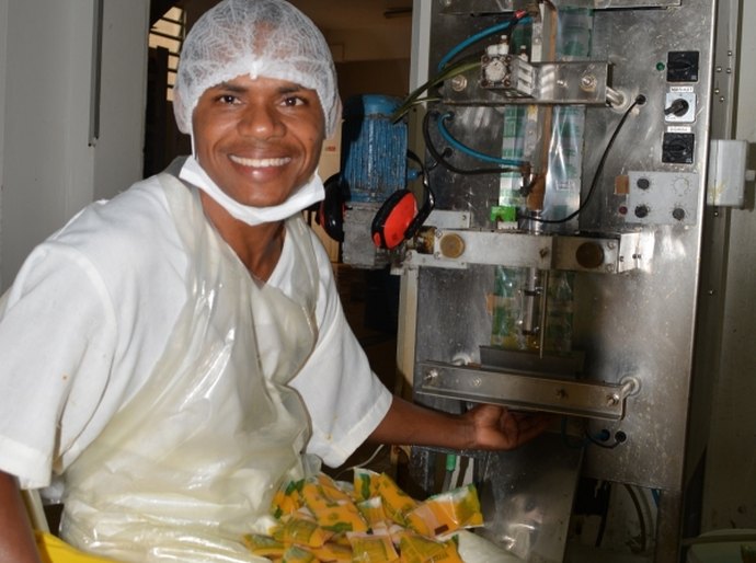 Estado cumpre promessa e libera recurso não reembolsável à cooperativa