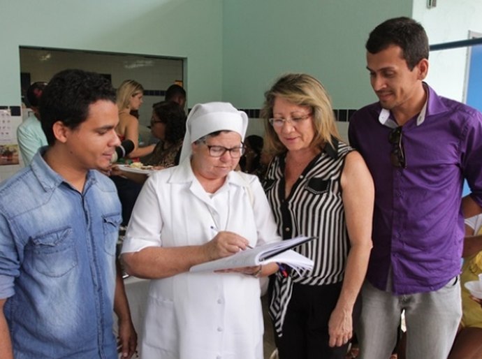 Escola da rede estadual empossa primeiro Conselho Escolar