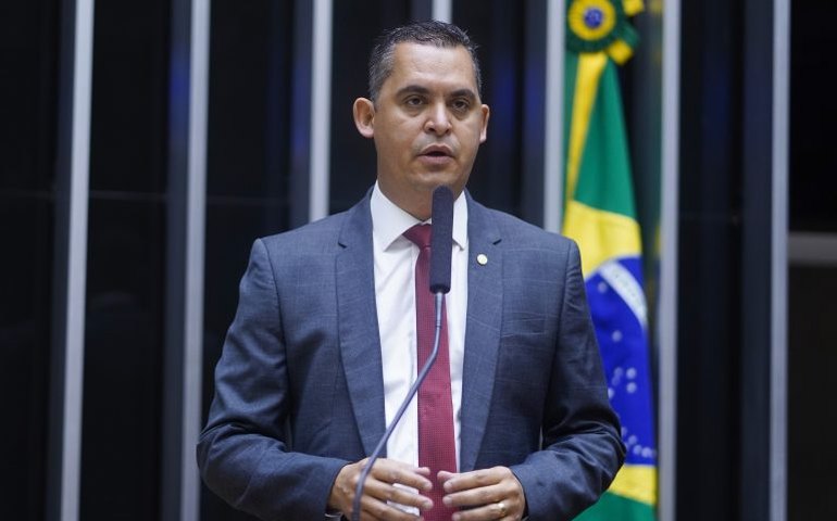 Plenário aprova urgência para projeto que amplia os recursos de combate a desastres