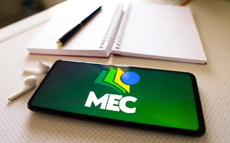 MEC cria grupo de trabalho para realizar diagnósticos sobre o Fies