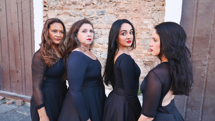 Grupo de dança Noemi Loureiro e Cia Nêga Fulô apresenta "A Casa das Marias" no Centro Cultural Arte Pajuçara