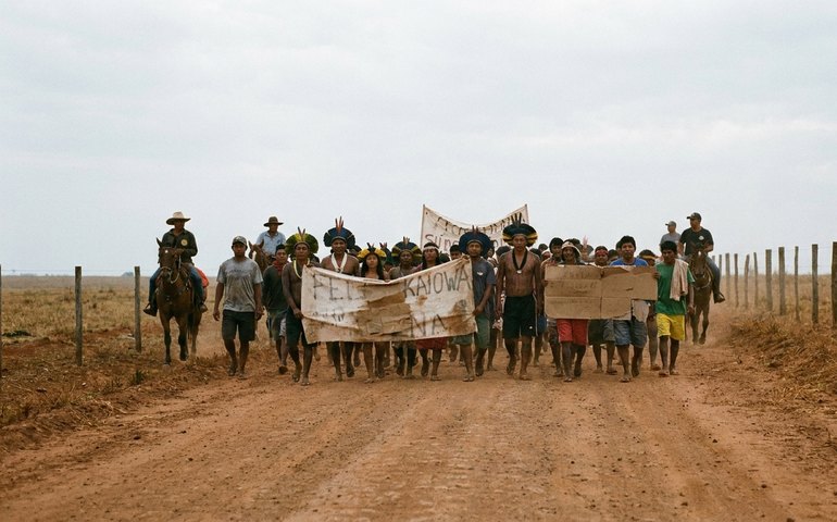 “Para eles, a terra é mercado; para nós, é mãe”: por que a terra está no centro da luta indígena