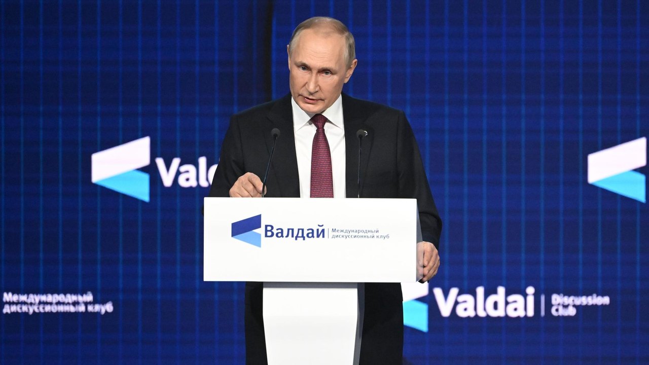 Putin participa da sessão plenária do Clube Valdai de Discussões Internacionais