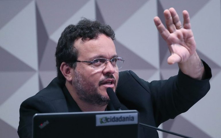 Fotógrafo diz à CPI que apenas exerceu sua profissão ao registrar a invasão do Planalto