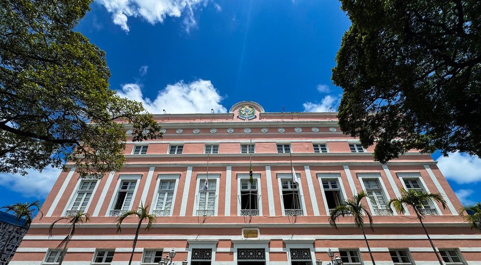 Quatro decretos publicados desde 25 de agosto autorizaram R$ 100,5 milhões extras para a Assembleia Legislativa. - Foto: Aaron Neves/Francês News