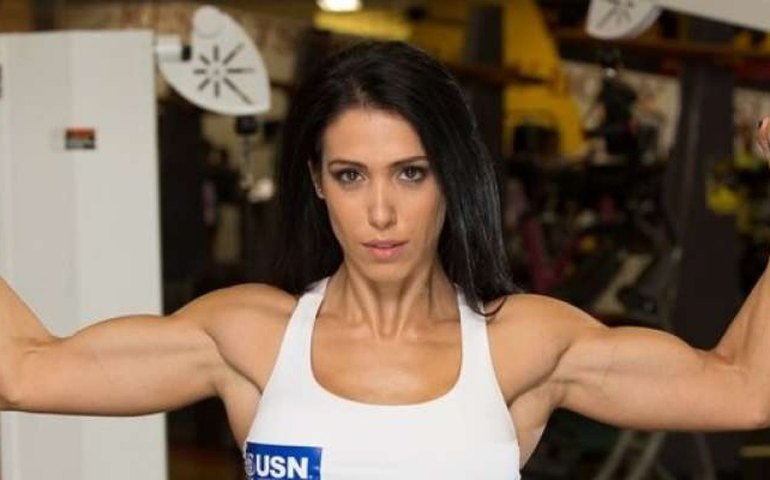 &#8216;Tomava litros de refrigerante e comia hambúrguer&#8217;, revela Bella Falconi