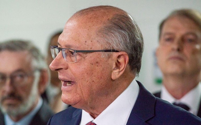 Alckmin considera medida de Trump sobre tarifas positiva, mas ressalta limitações