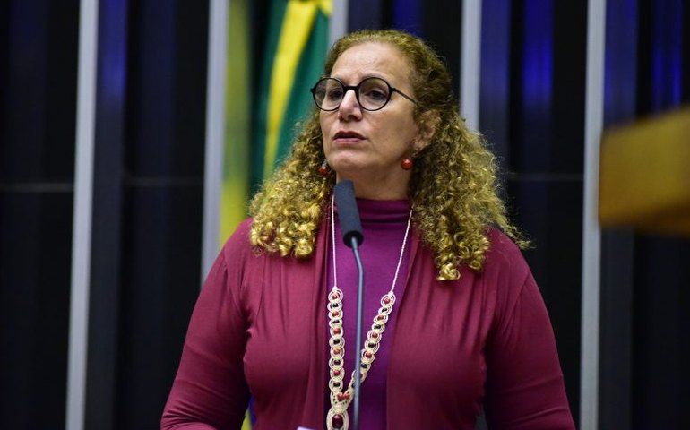 Câmara aprova projeto que prevê cota de exibição até 2033 para filmes brasileiros nos cinemas