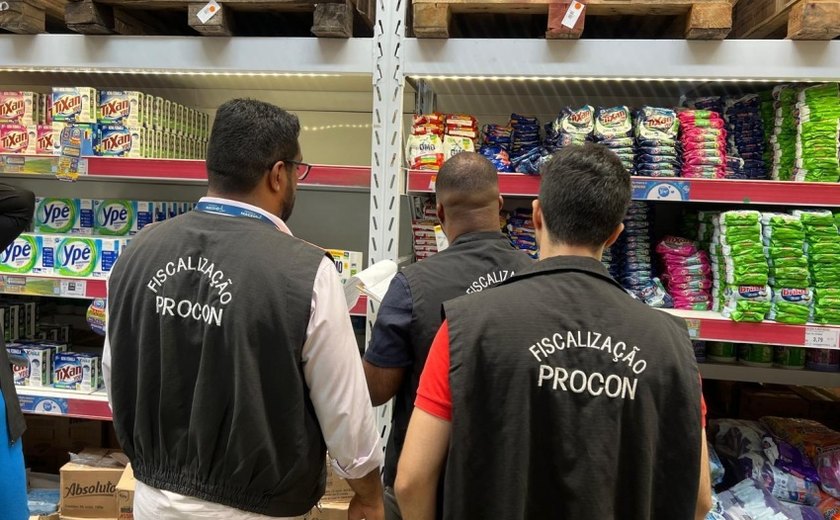 Procon Maceió flagra irregularidades em supermercados e autua estabelecimentos por práticas abusivas