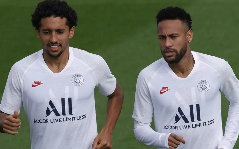Marquinhos e Neymar se apresentam e completam seleção em Cuiabá